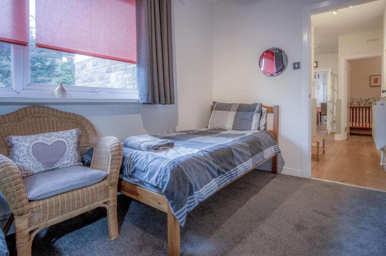 Glenvale - 2 Bedroom Apartment - Сондърсфут Екстериор снимка