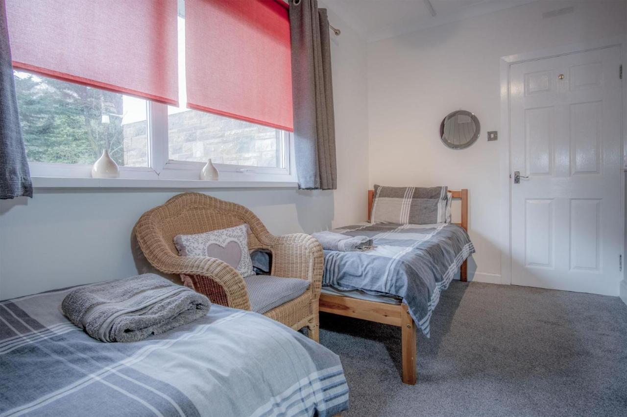 Glenvale - 2 Bedroom Apartment - Сондърсфут Екстериор снимка