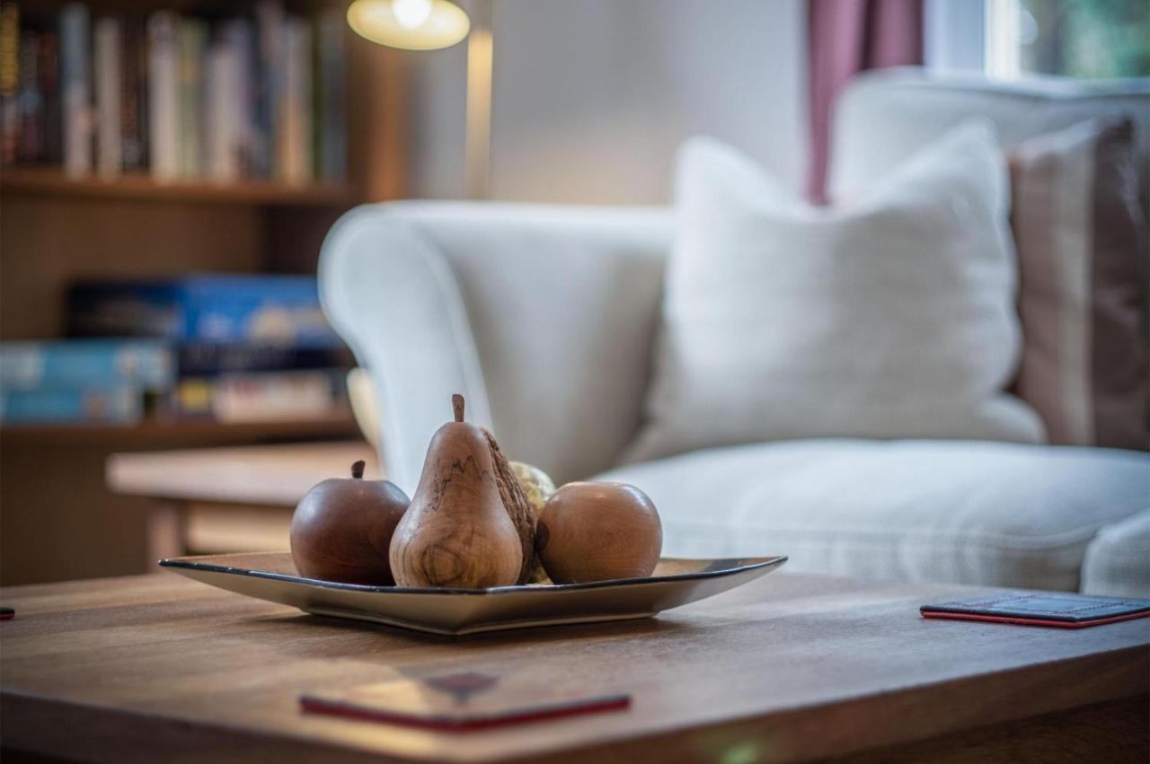 Glenvale - 2 Bedroom Apartment - Сондърсфут Екстериор снимка